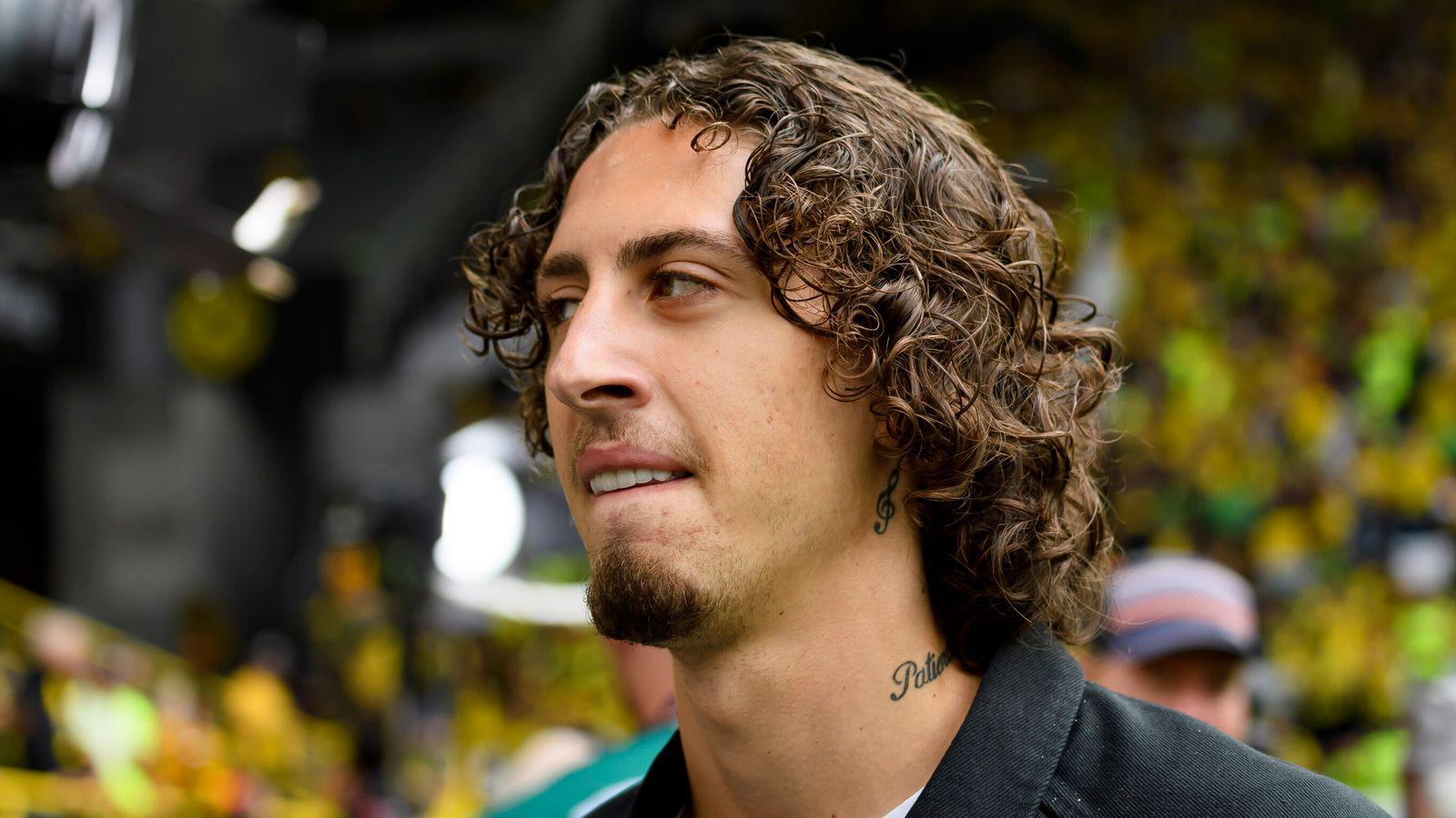 德媒：多特高价购入的新援席尔瓦将长期缺阵，引发球迷不满